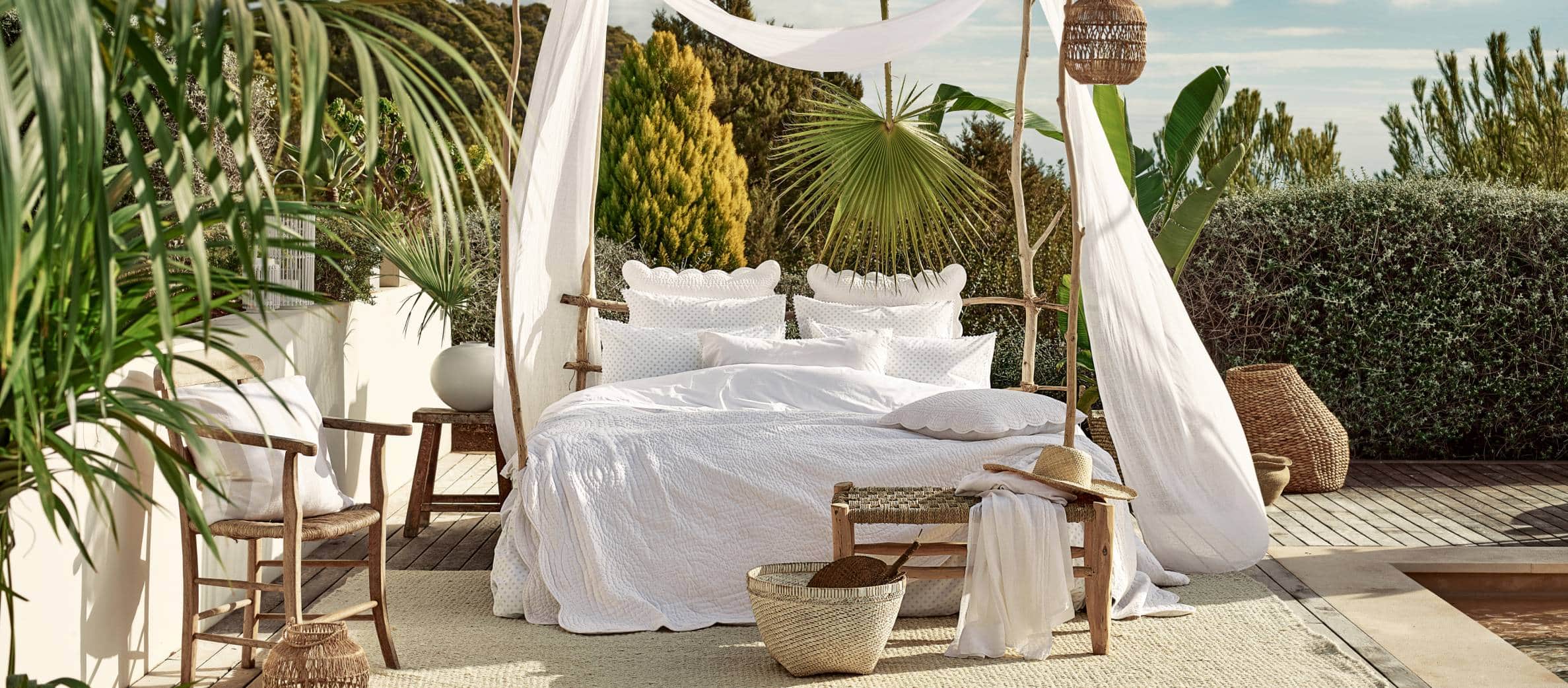 THE WHITE COMPANY